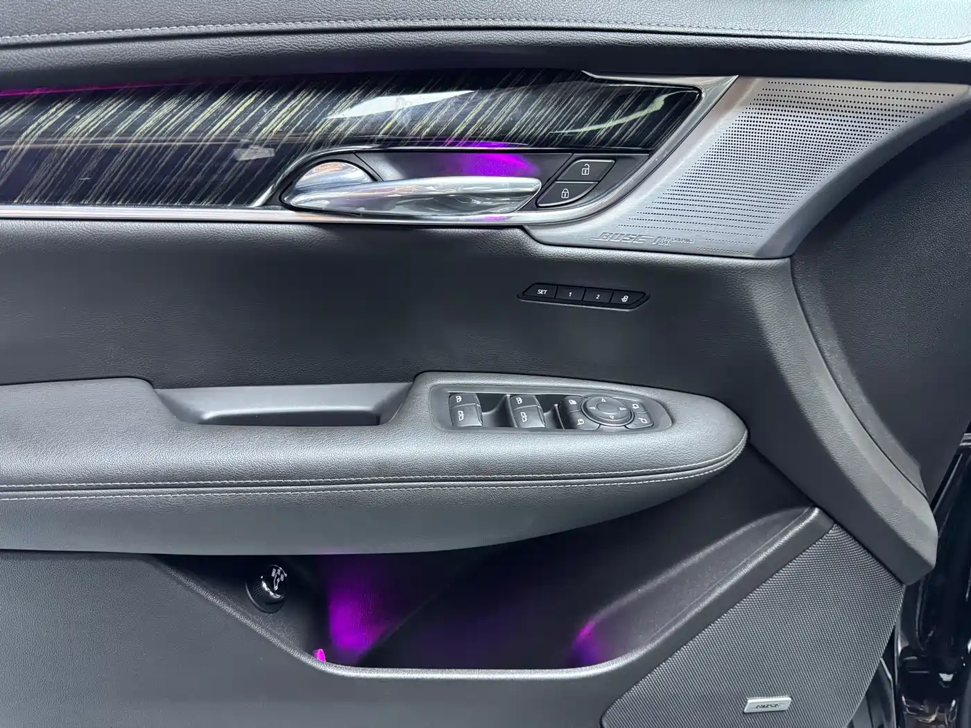 Cadillac XT6 2022 2.0T 6-Seater 4WD Luxury Edition фото 5