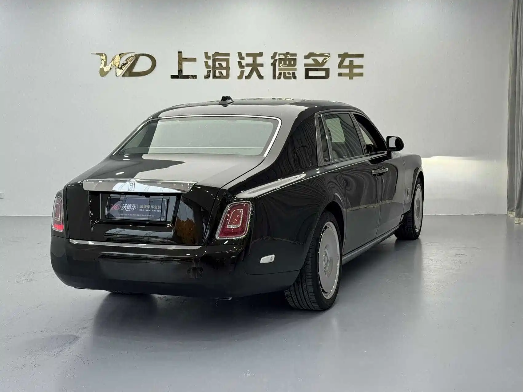 Фото 6 - Rolls-Royce Phantom