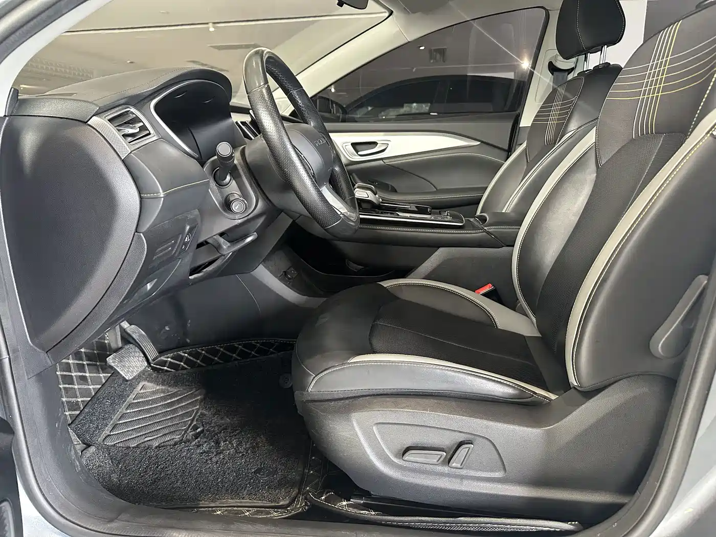 Roewe i6 MAX EV 2021 2020 Model 1.5T PHEV Cool Panoramic Sunroof Edition