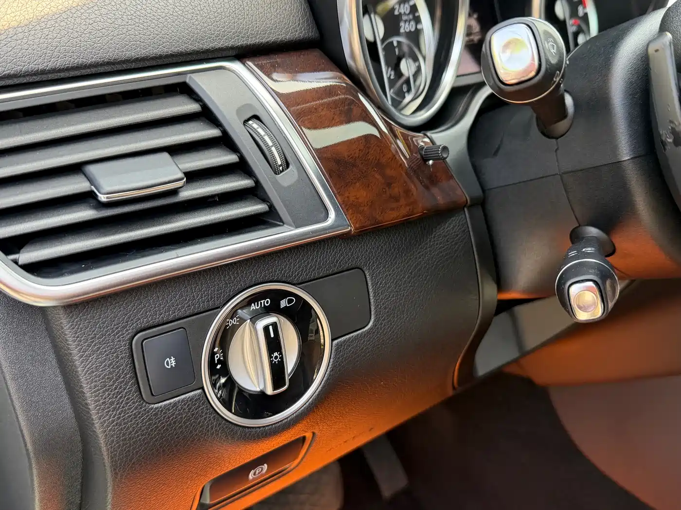 Mercedes-Benz M-Class 2014 ML 320 4MATIC фото 12