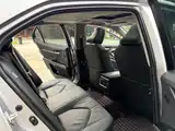 Photo 16 - Toyota Camry