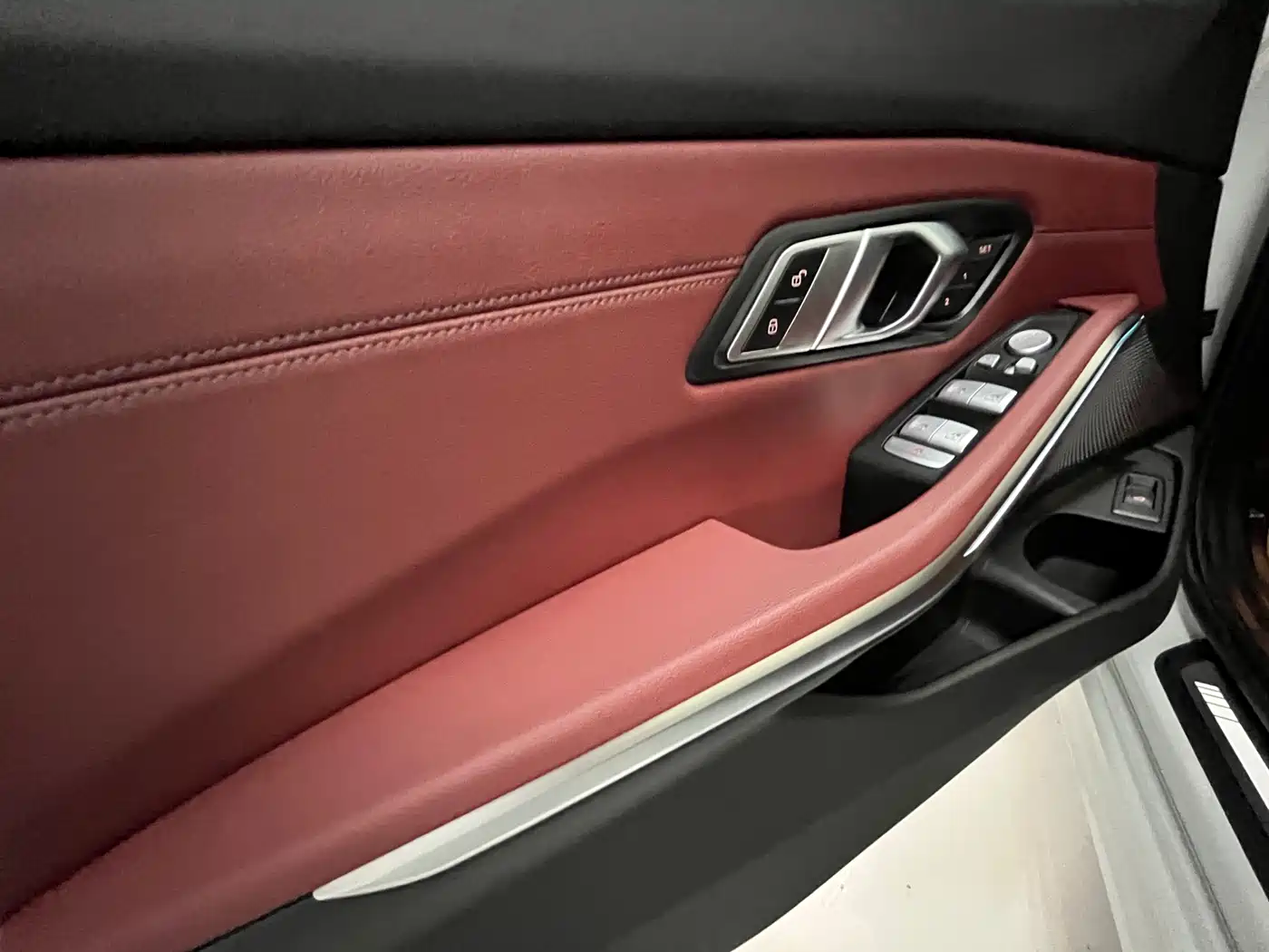 BMW 3 Series 2024 325Li M Sport Package фото 8