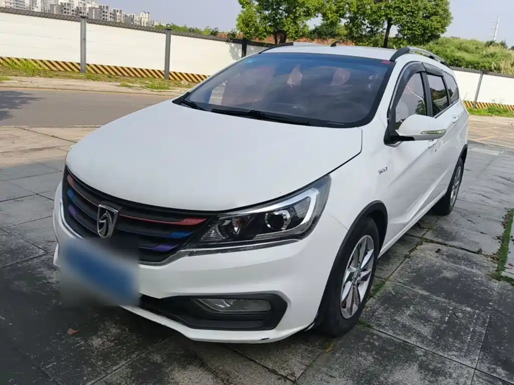 Baojun 310W 2017 2017 1.5L Manual Fashion Edition (China V)