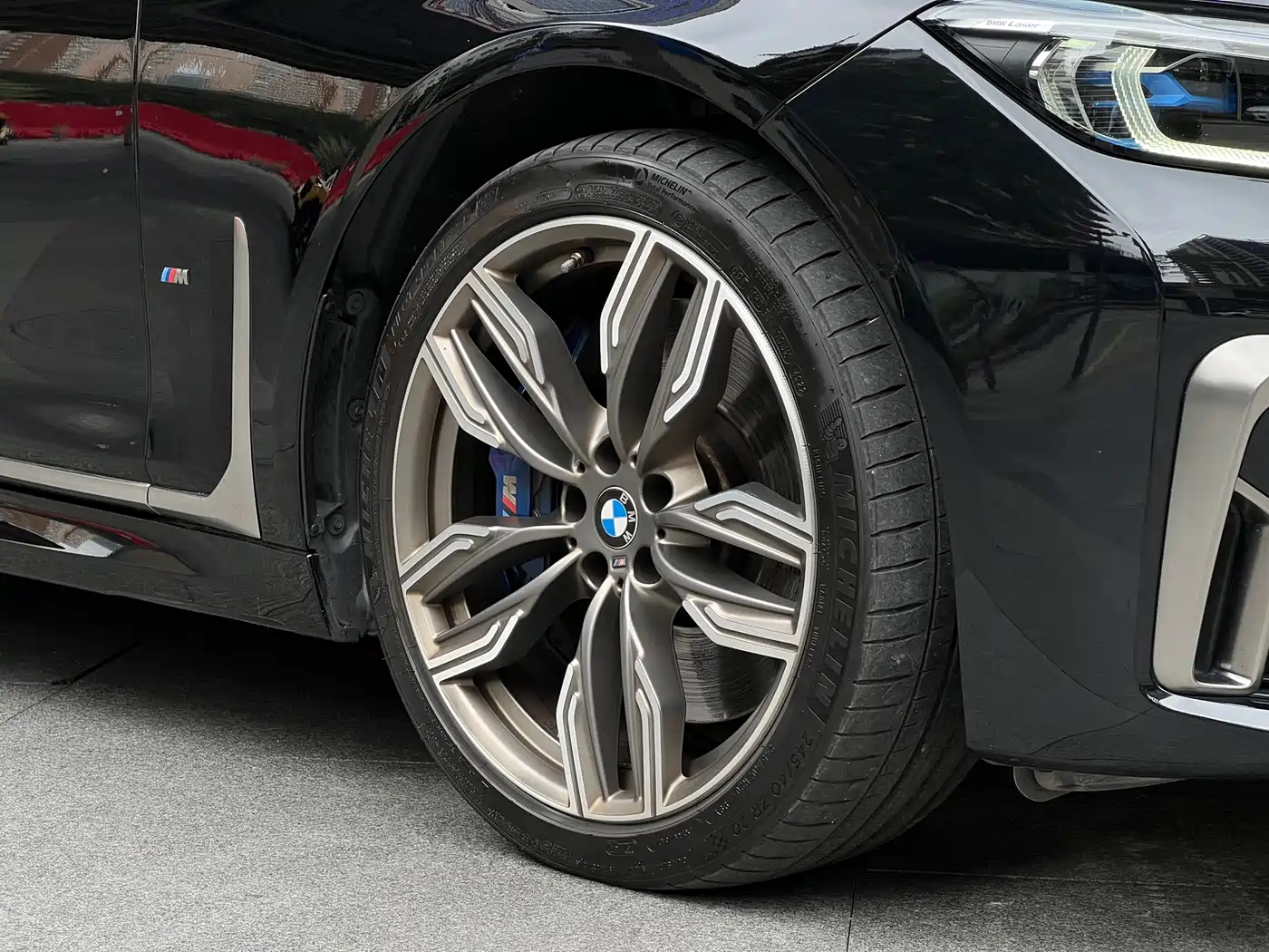 Photo 19 - BMW 7 Series