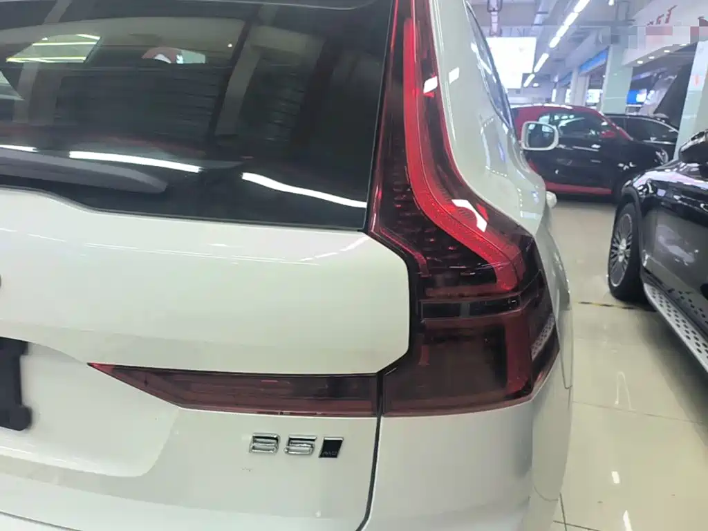 Volvo XC60 2026 2026 Model B5 AWD Smart Elite Luxury