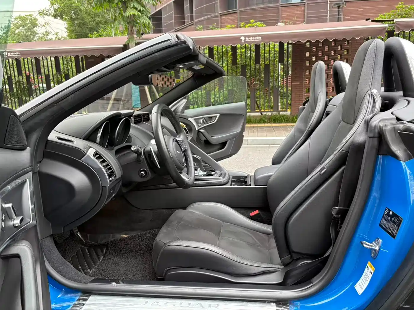 Jaguar F-TYPE 2019 3.0 SC Convertible фото 11