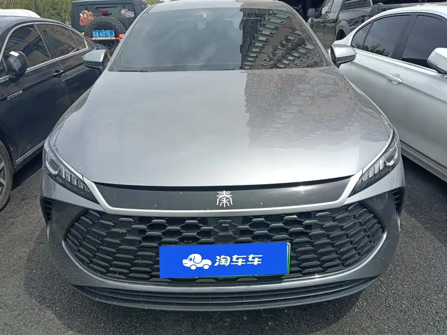 BYD Qin PLUS 2025 DM-i Smart Drive 55KM Leader фото 2