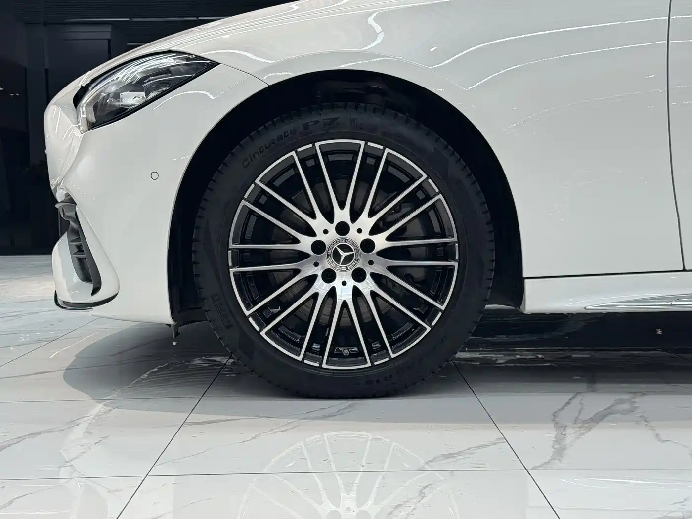 Photo 14 - Mercedes-Benz C-Class