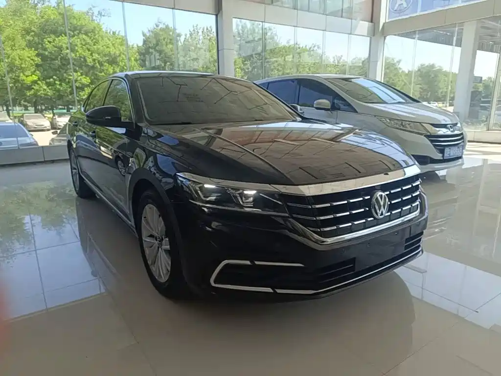 Фото 4 - Volkswagen Passat