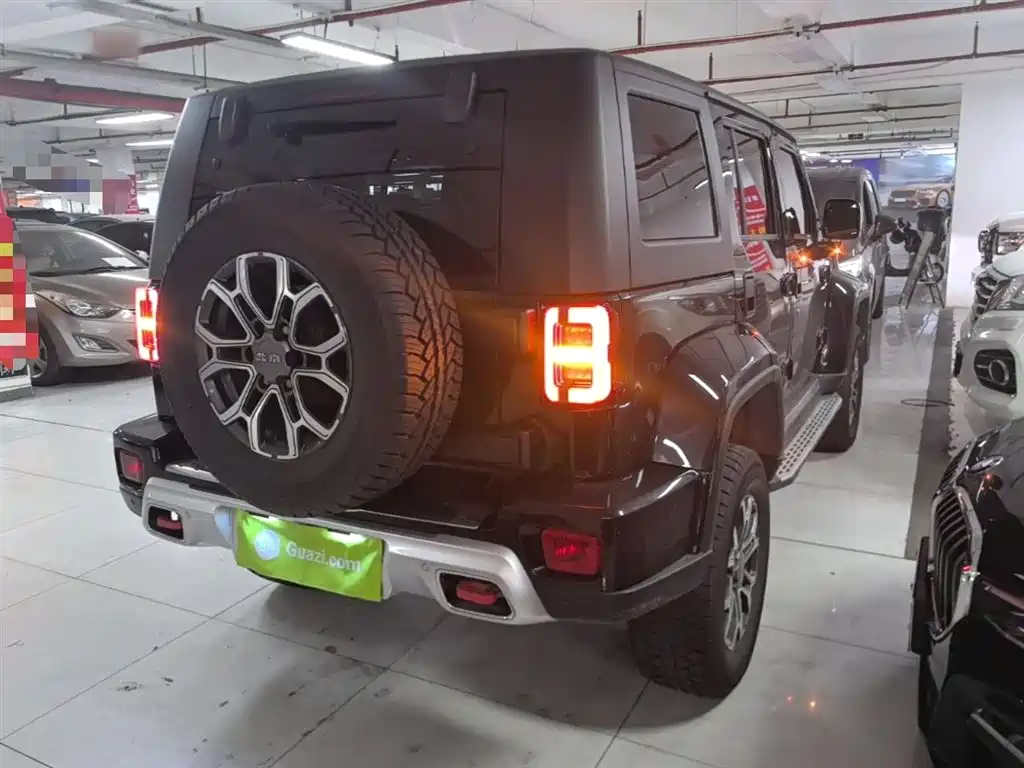 BAIC ORV Beijing Offroad BJ40 2024 2.0T Urban Hunter Glory Edition фото 7
