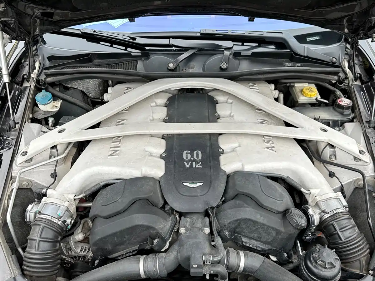 Aston Martin Rapide 2013 6.0L S фото 24