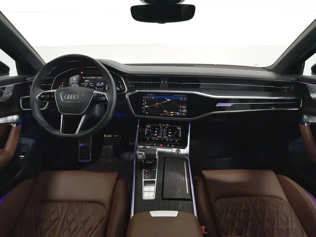 Фото 5 - Audi A6L
