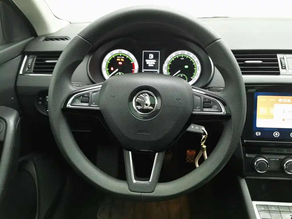 Photo 11 - Škoda Octavia