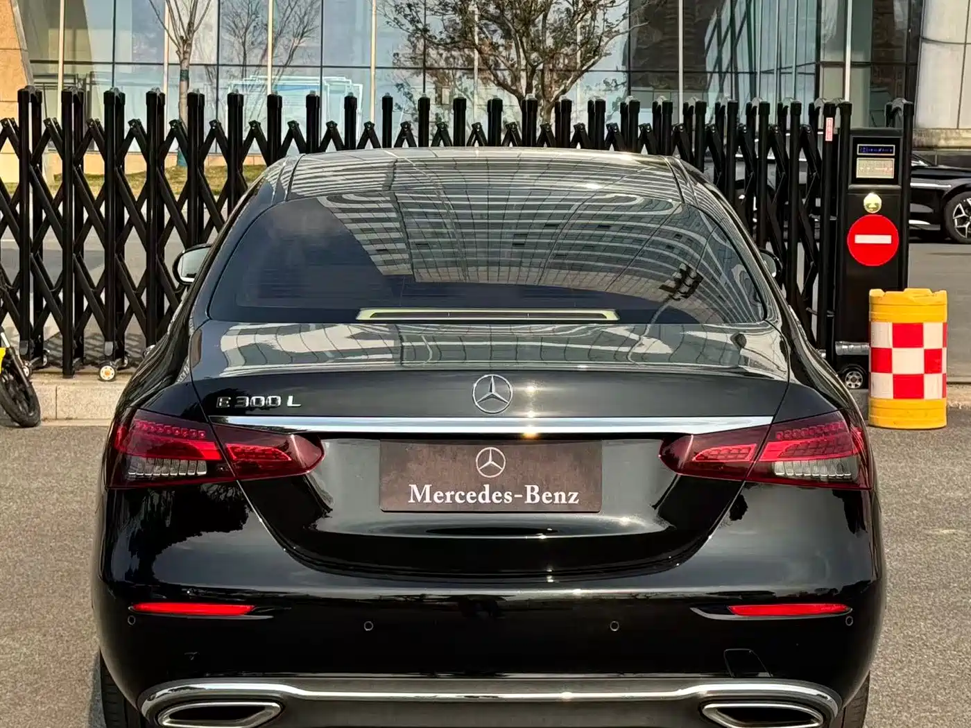 Фото 8 - Mercedes-Benz E-Class