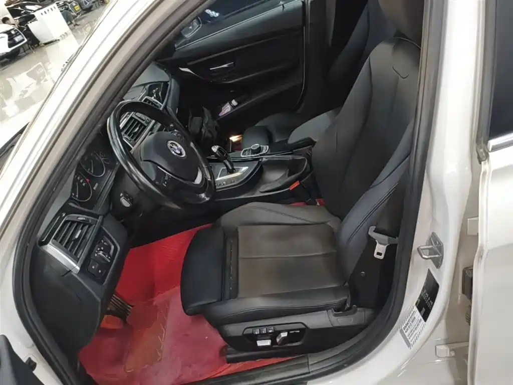 BMW 3 Series 2018 320Li Fashion Style фото 15