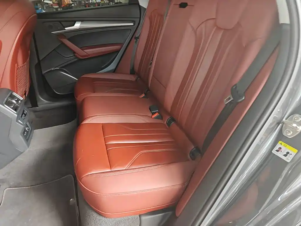 Фото 17 - Audi Q5L