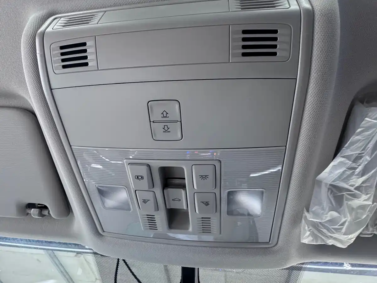 Škoda Karoq 2023 TSI280 Premium Edition фото 13