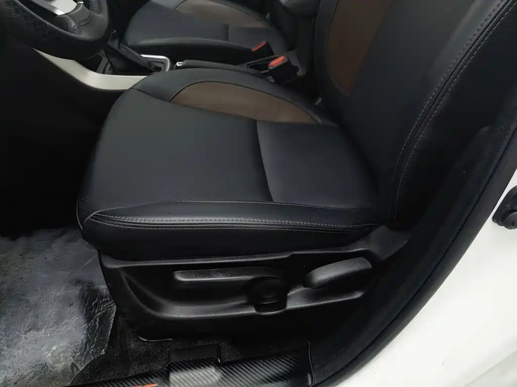 Suzuki Xiaotu 2018 2017 1.6L CVT 2WD Urban Progressive Edition