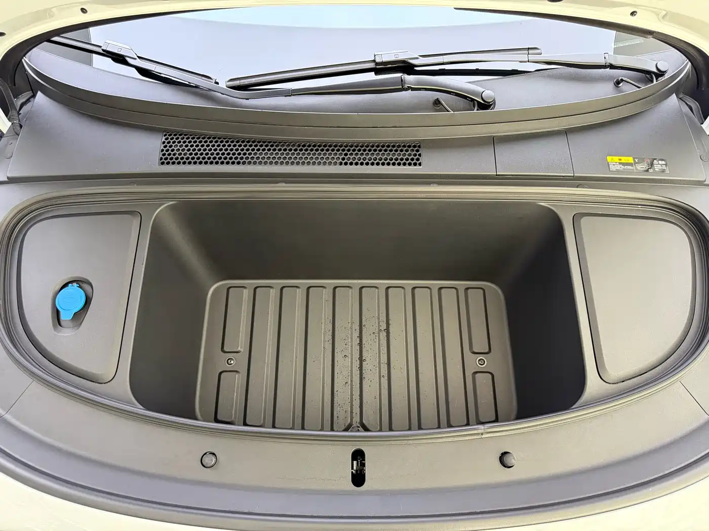 Li Auto i6 2026 2025 2WD Base Model