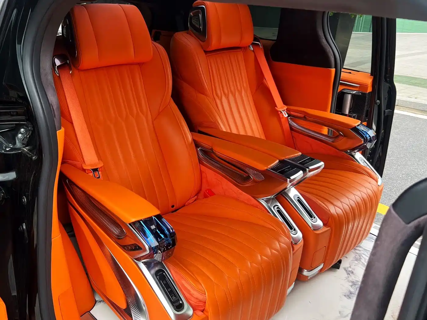 Toyota Sienna 2023 2.5L Hybrid Comfort Edition фото 10