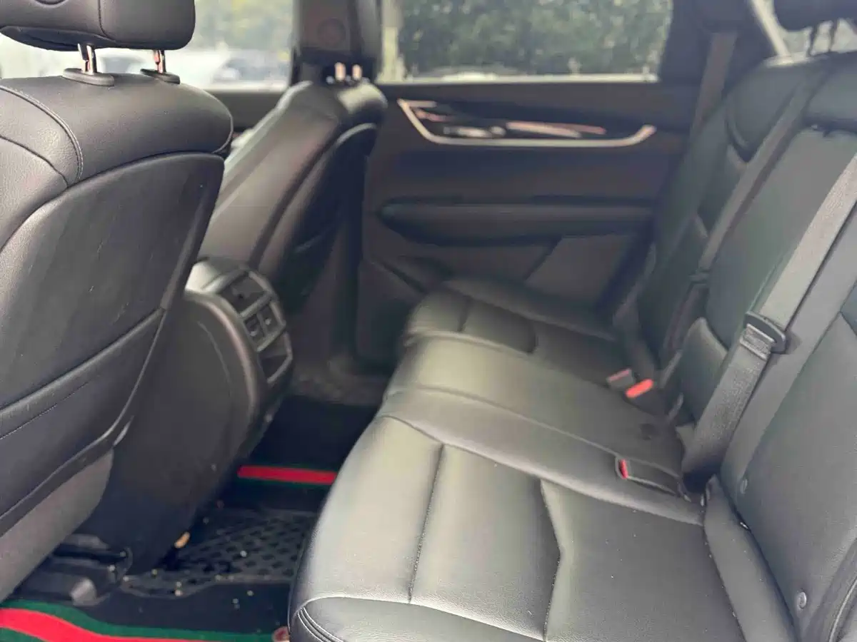 CADILLAC XT5