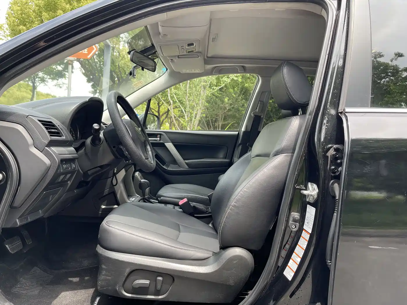 Subaru Forester 2013 2.5i Automatic Luxury Edition фото 9