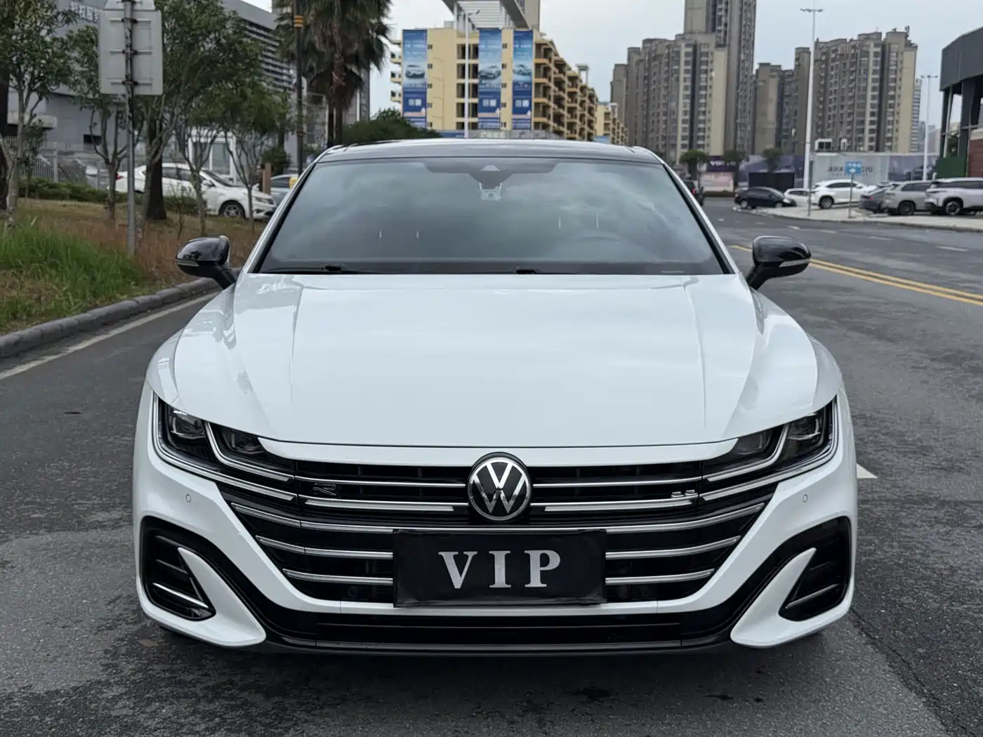 Volkswagen FAW-Volkswagen CC 2023 380TSI Eye-catching Edition фото 2