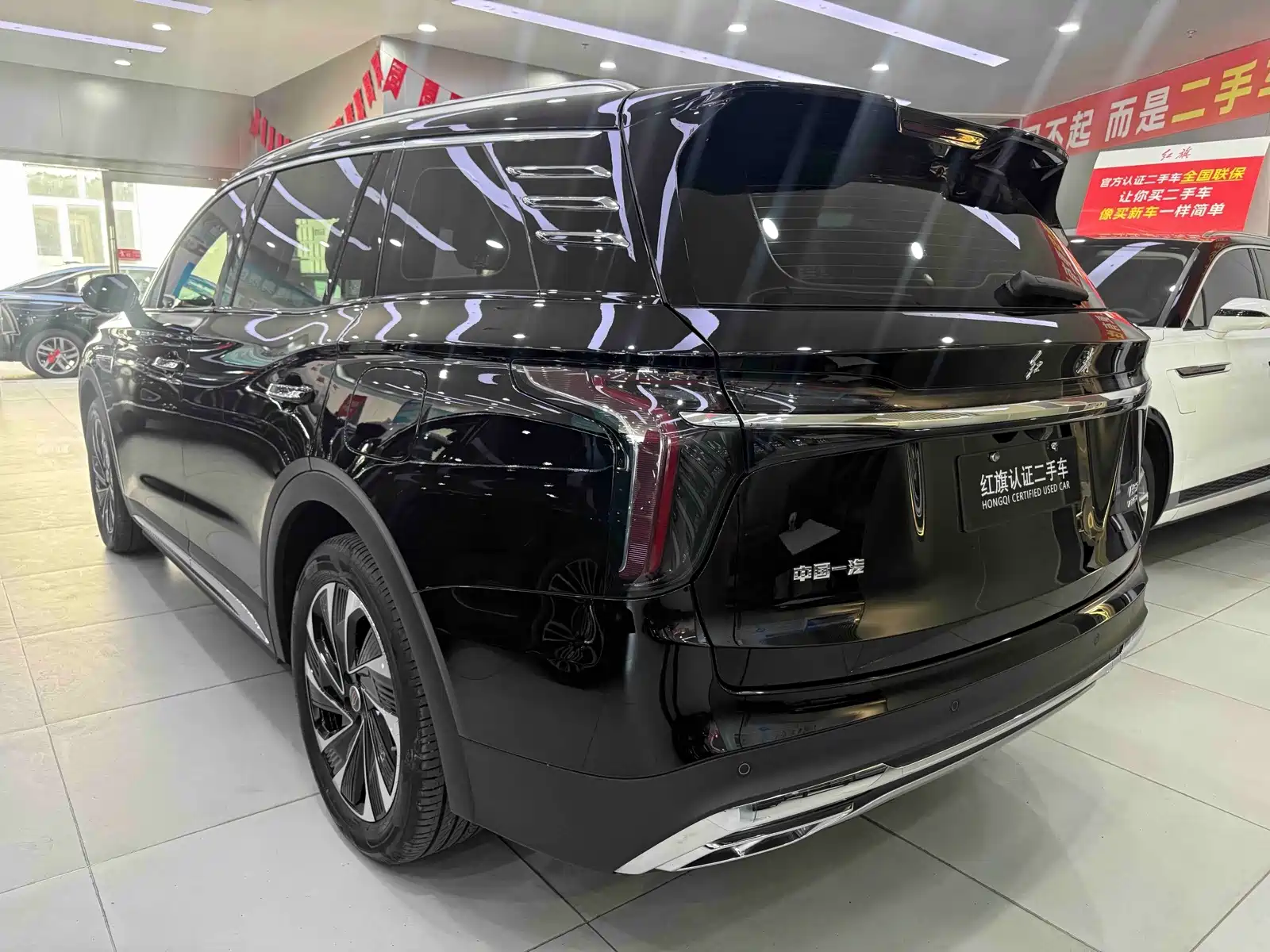 صورة 6 - Hongqi HS7 PHEV