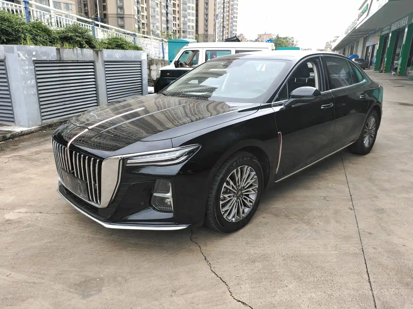Hongqi H5 2023 1.5T DCT Smart Connect Joy Edition фото 2