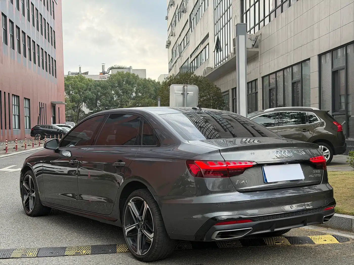 Audi A4L 2024 40 TFSI Luxury Dynamic фото 12