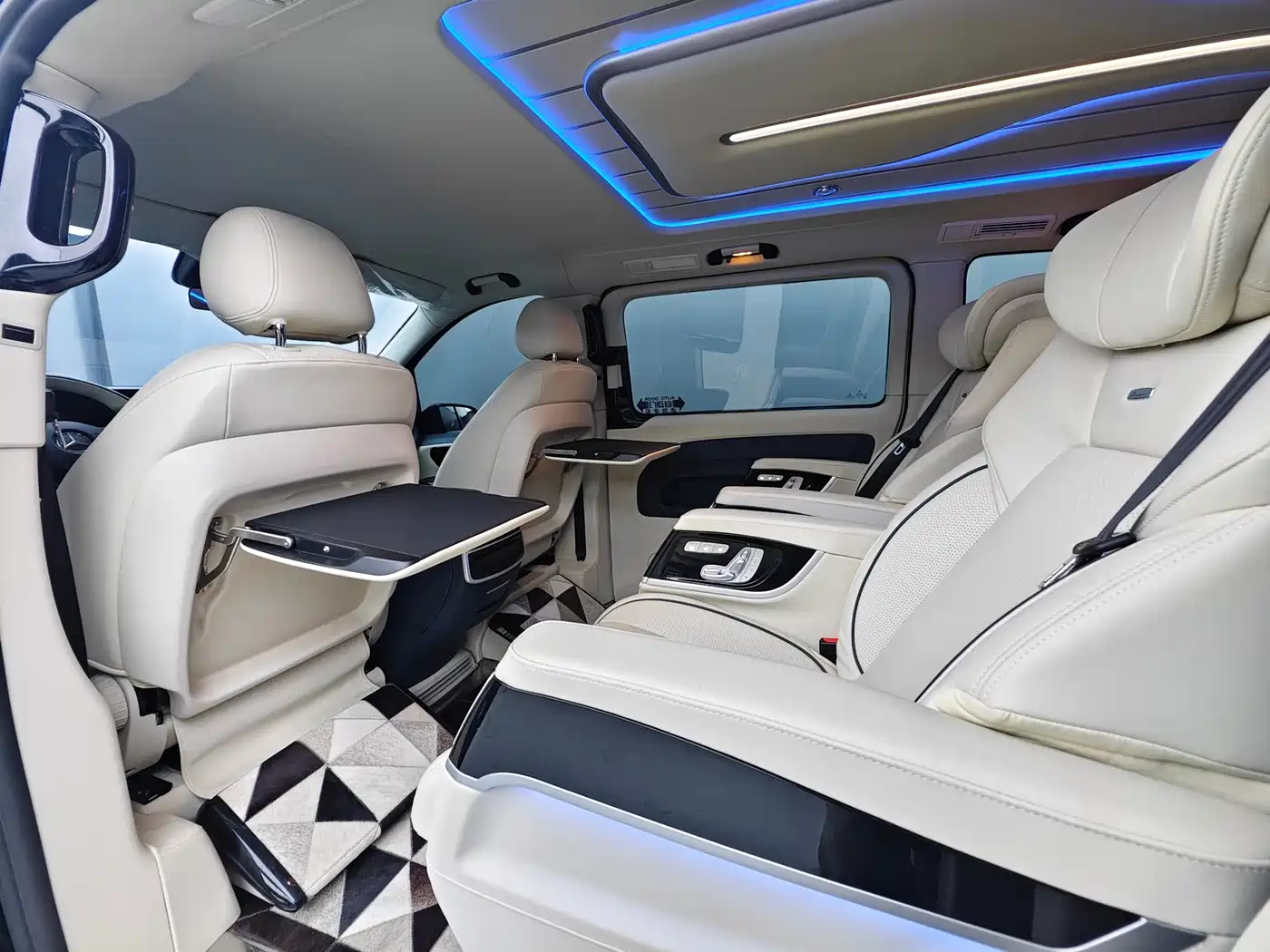Mercedes-Benz Vito 2021 2.0T Business Edition 7-seater фото 21