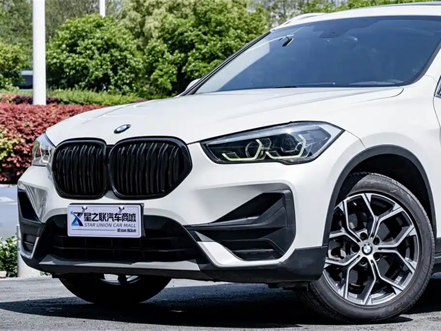 BMW X1 2021 sDrive25Li Leading фото 2
