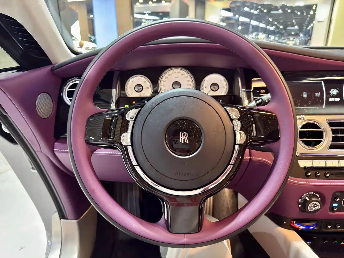 ROLLS-ROYCE PHANTOM