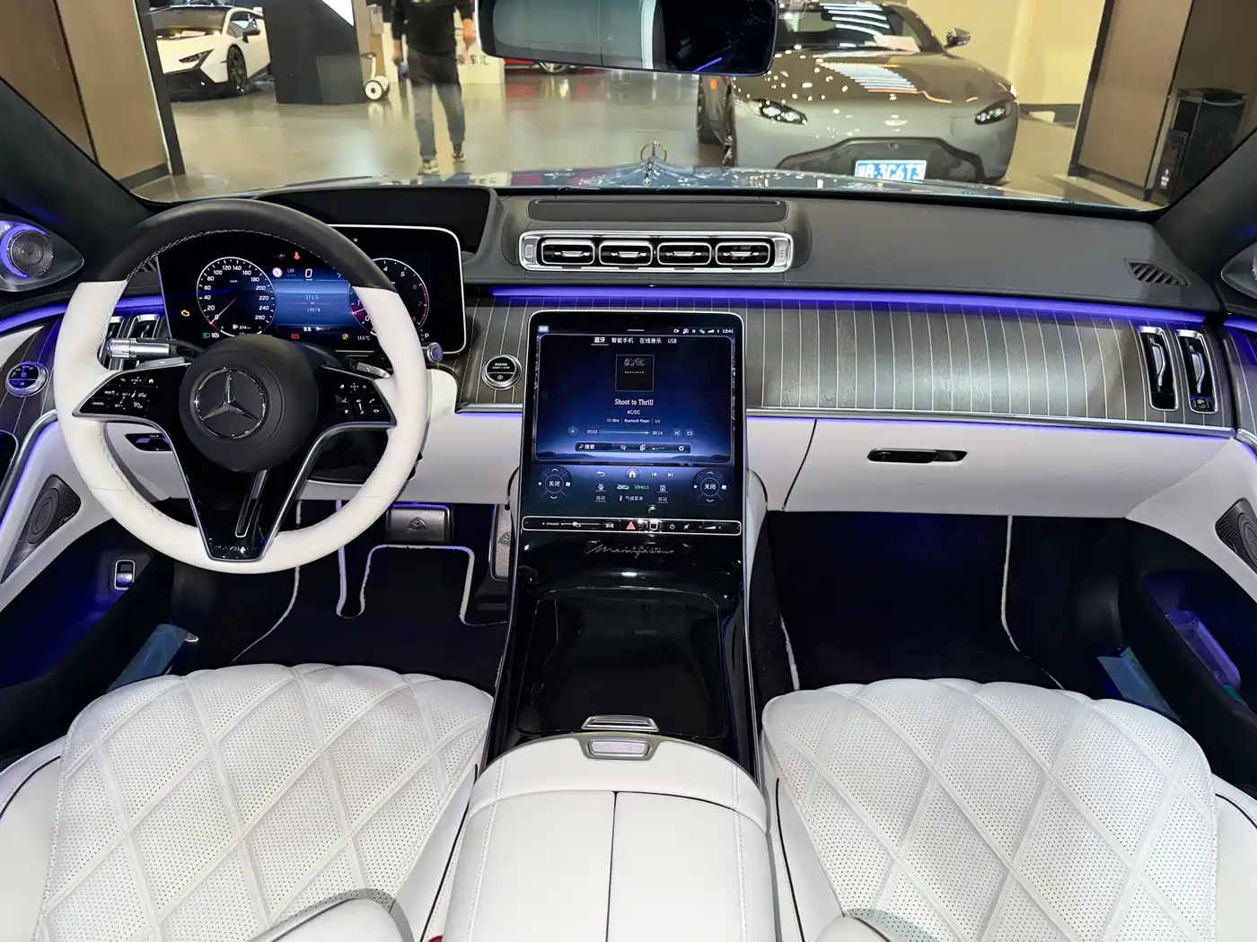 Mercedes-Benz Maybach S-Class 2022 S 680 4MATIC Craftsmanship Limited Launch Edition фото 17