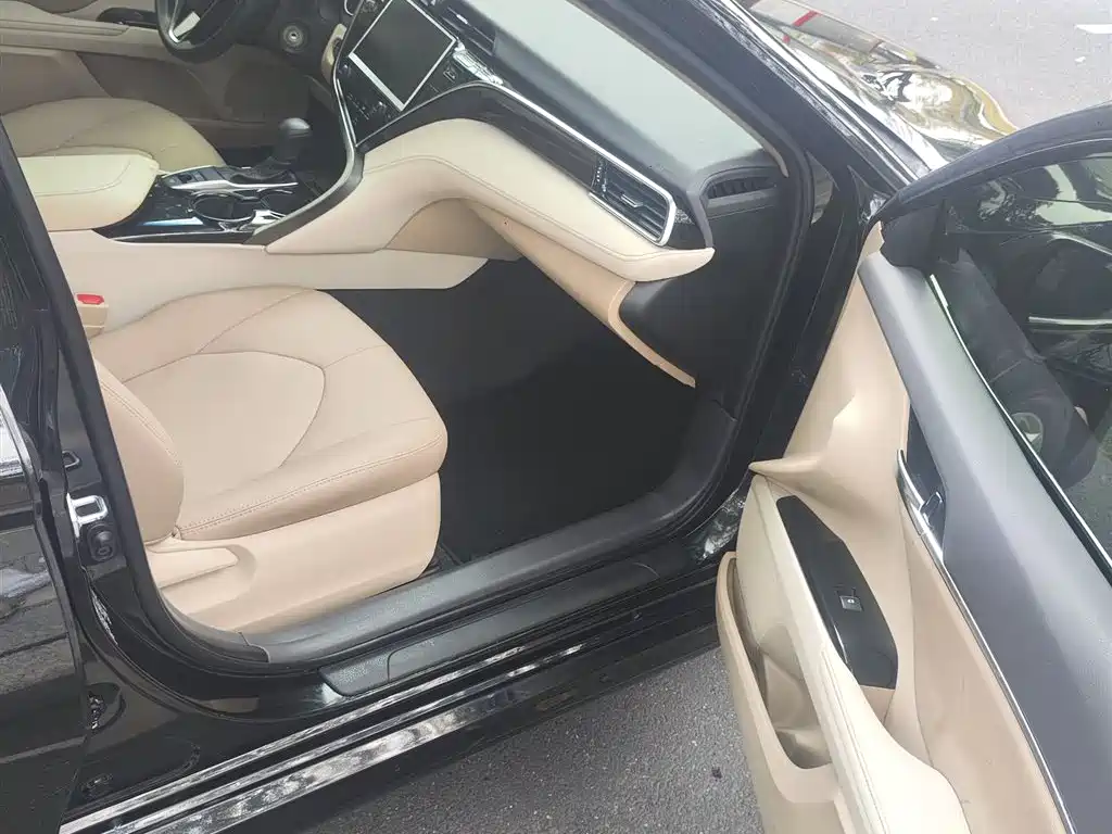 Toyota Camry 2019 2.0E Elite Edition China VI фото 12