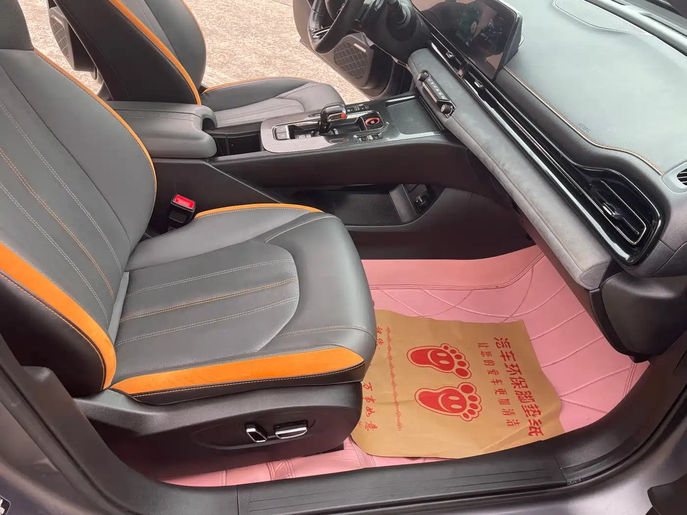 GAC Trumpchi Trumpchi Emkoo 2022 270T DCT J16 R-style Track Edition фото 8