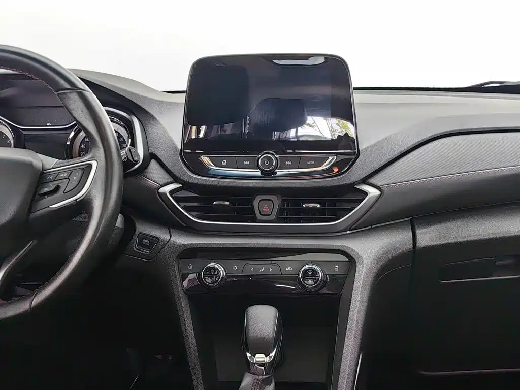 Chevrolet Volando 2021 2020 Mild Hybrid Redline 530T Automatic Premium Edition (5+2 seater)