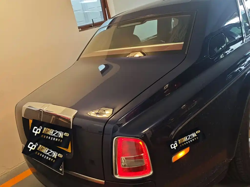 Фото 5 - Rolls-Royce Phantom