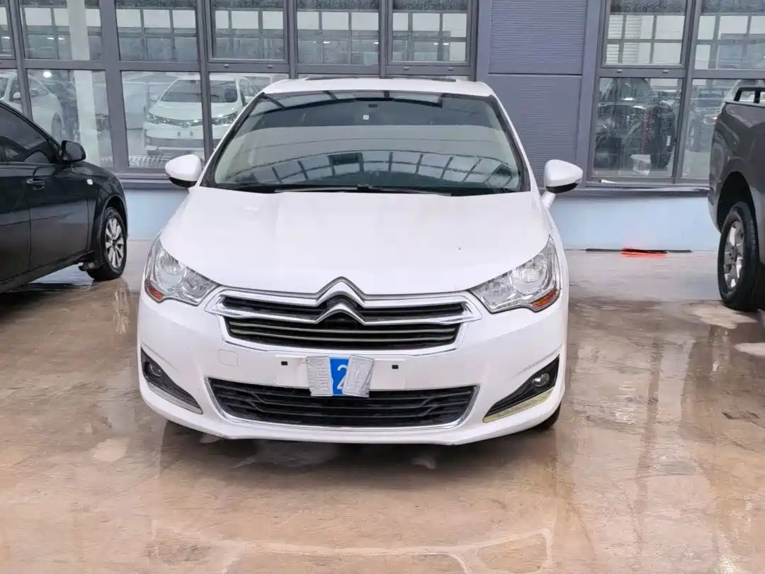 Фото 2 - Citroën C4L