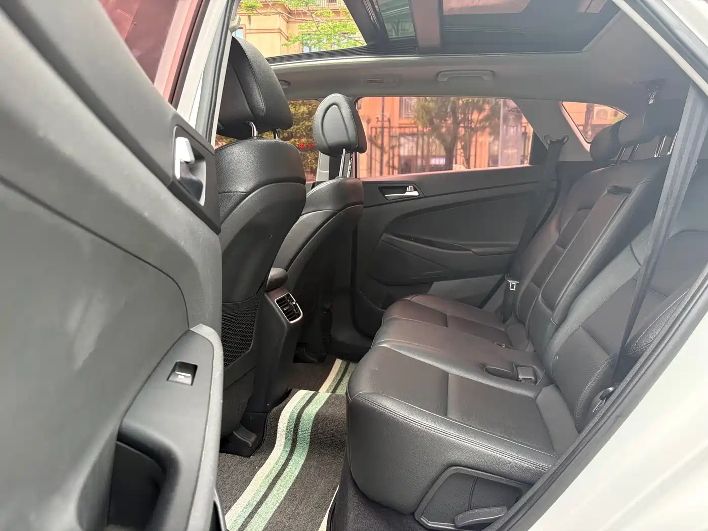 Hyundai Tucson 2018 1.6T DCT 2WD 15th Anniversary Special Edition фото 7