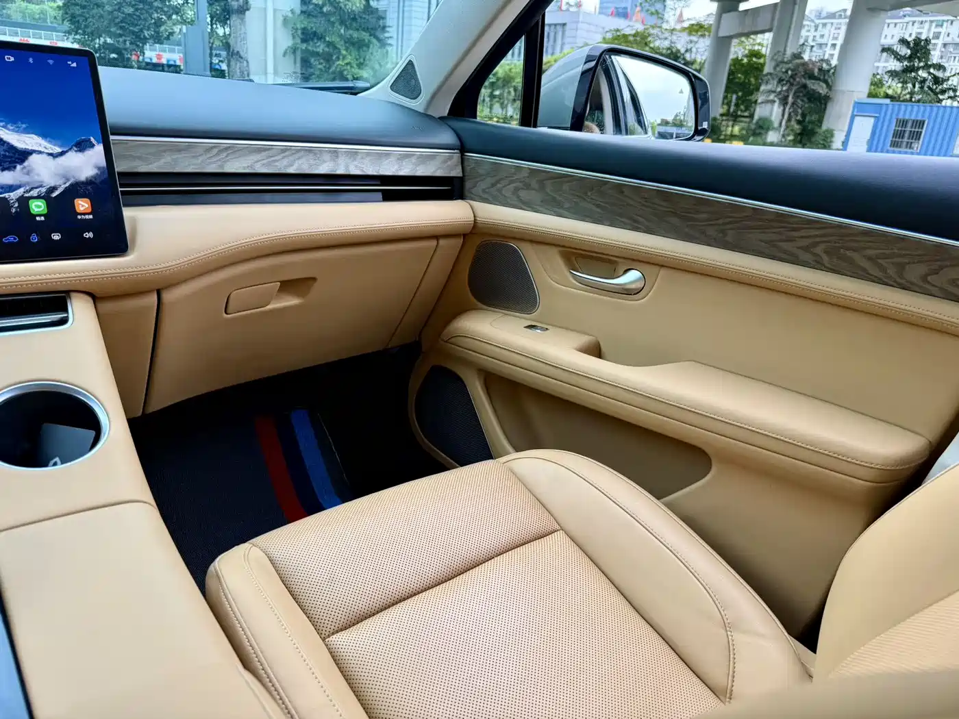 AITO Wenjie AITO M5 2022 Extended Range AWD Ultimate Edition фото 16