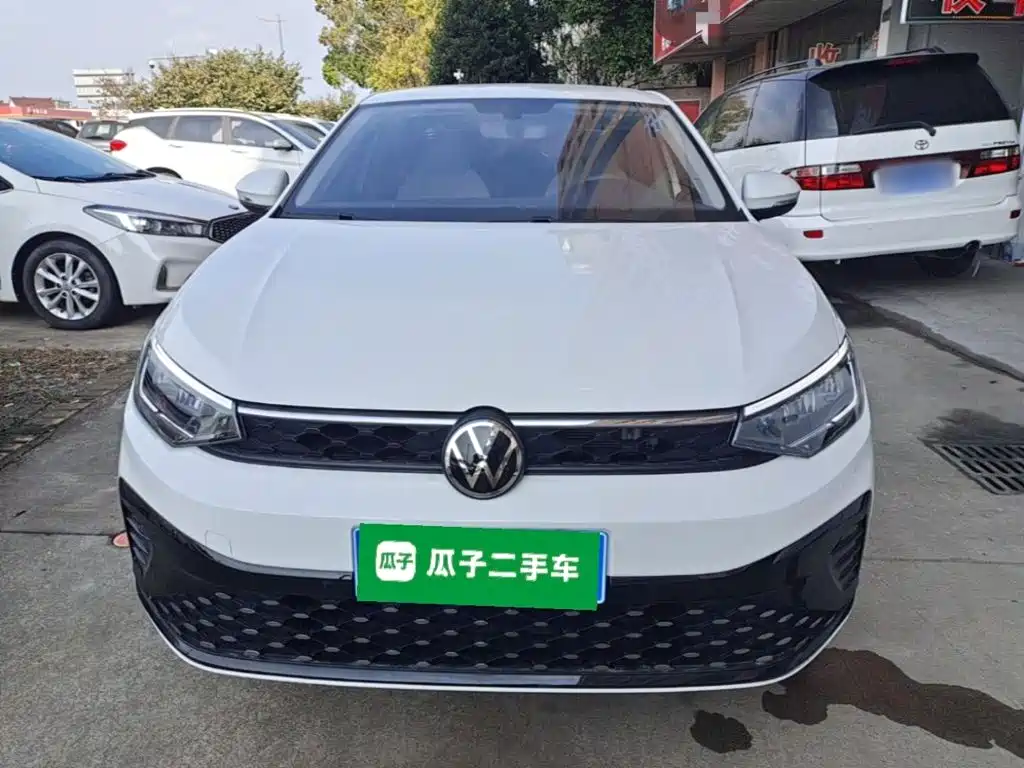 Фото 3 - Volkswagen Lavida