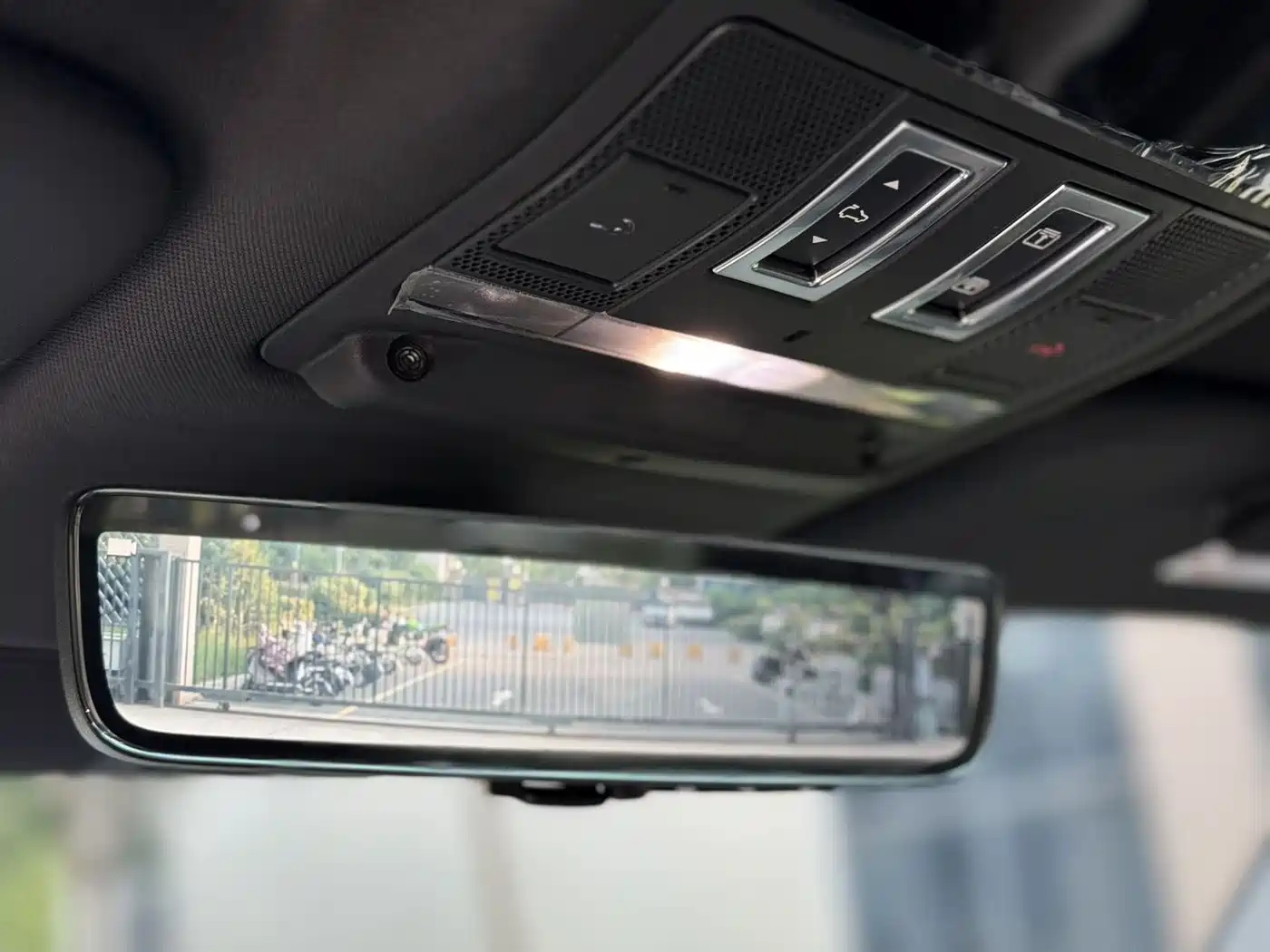 Land Rover Defender 2023 Model 110 3.0T P400 X-DYNAMIC HSE фото 13