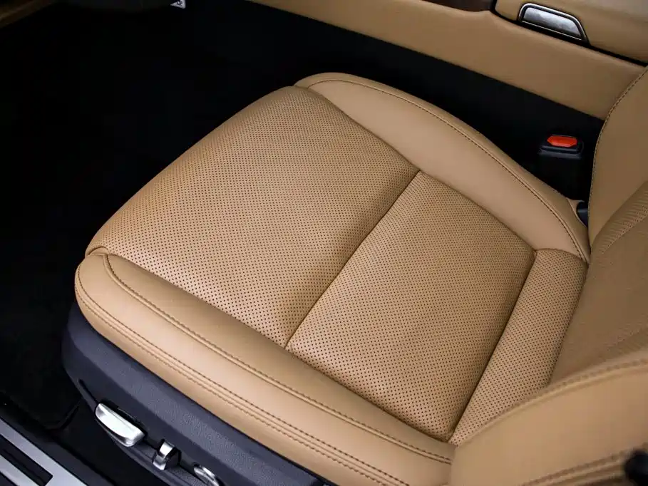 Фото 16 - Lexus LX