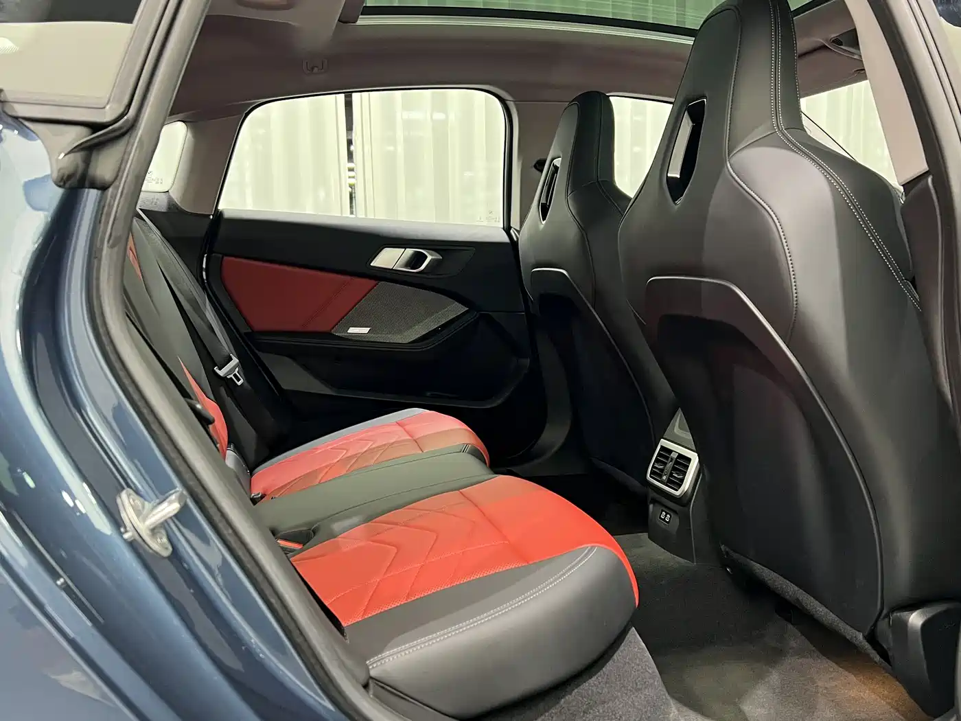 BMW 2 Series 2025 225L M Sport Moonlight Package фото 8