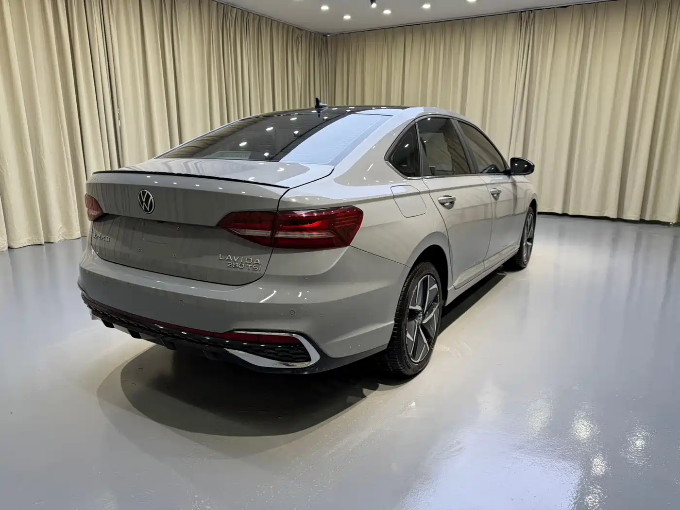 Volkswagen Lavida 2023 280TSI DSG Starlight Comfort Edition фото 14