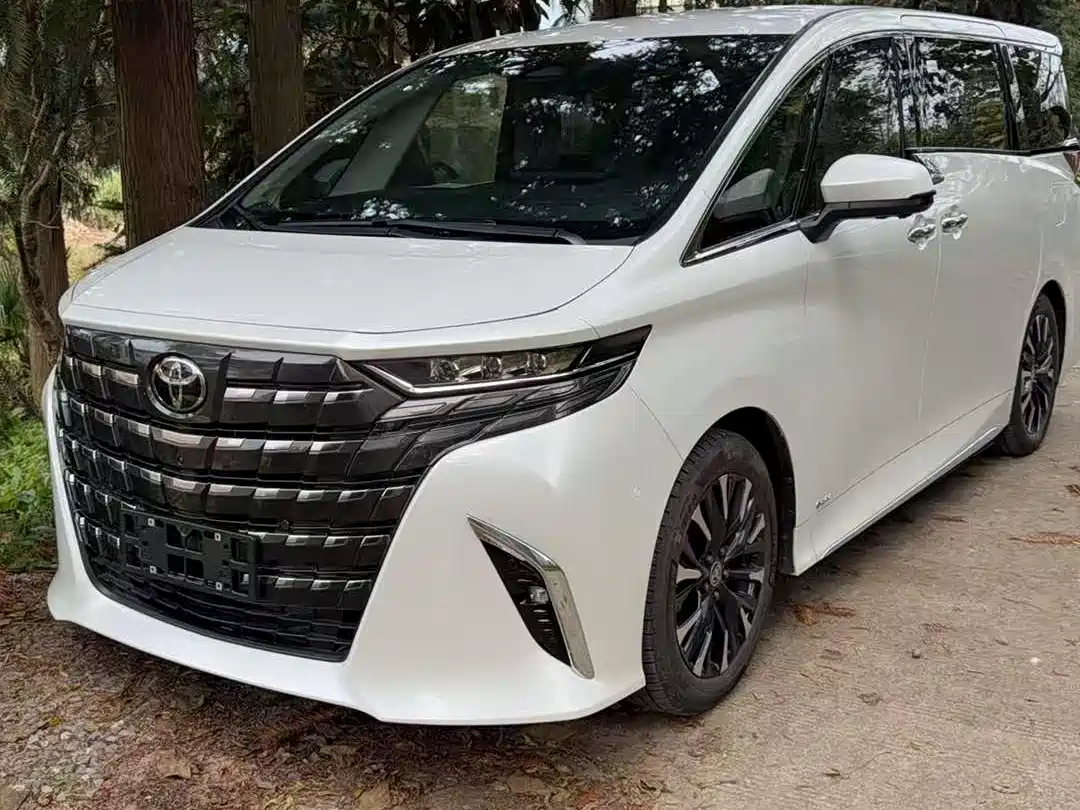 TOYOTA ELFA