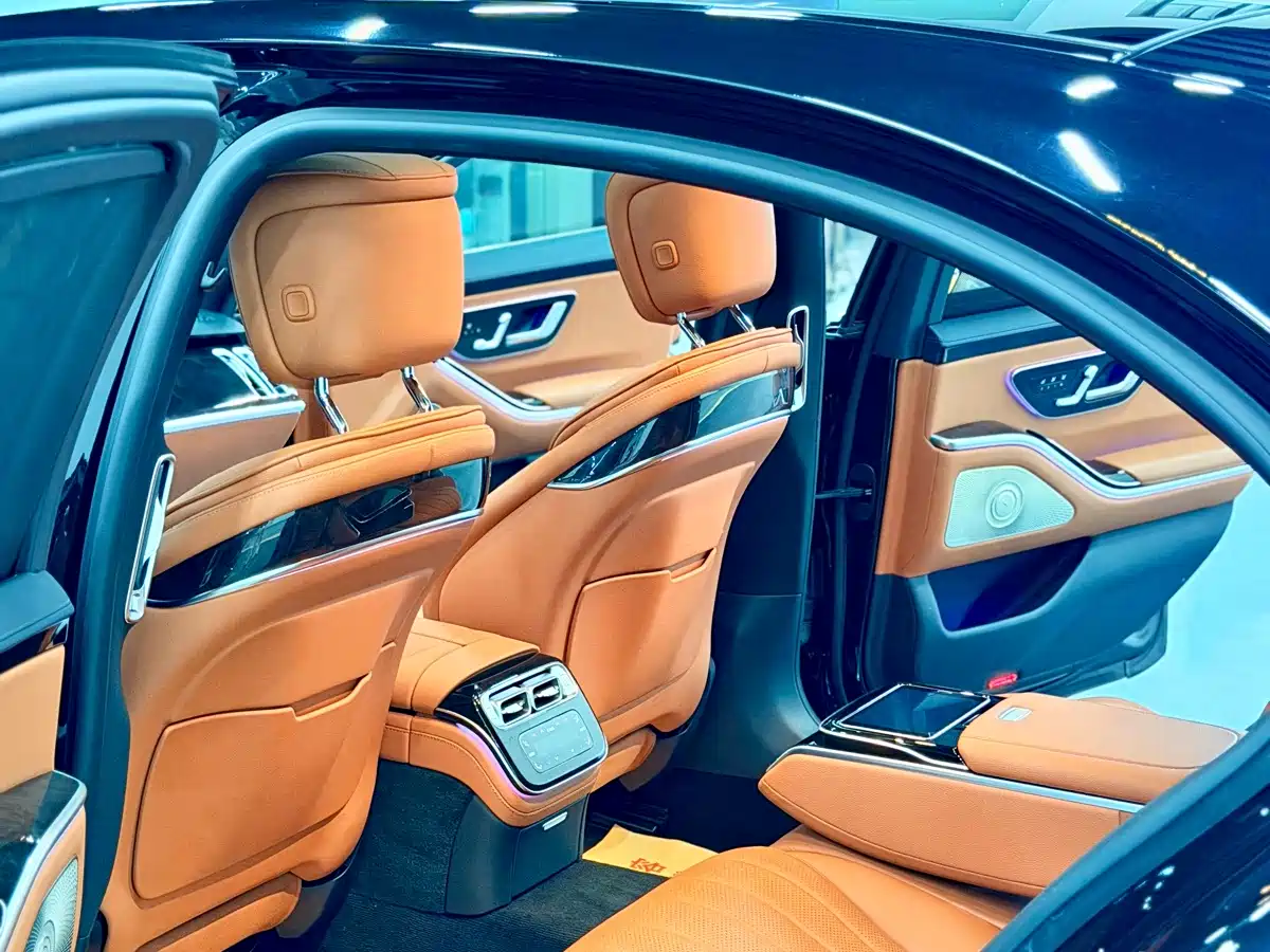 Фото 9 - Mercedes-Benz S-Class
