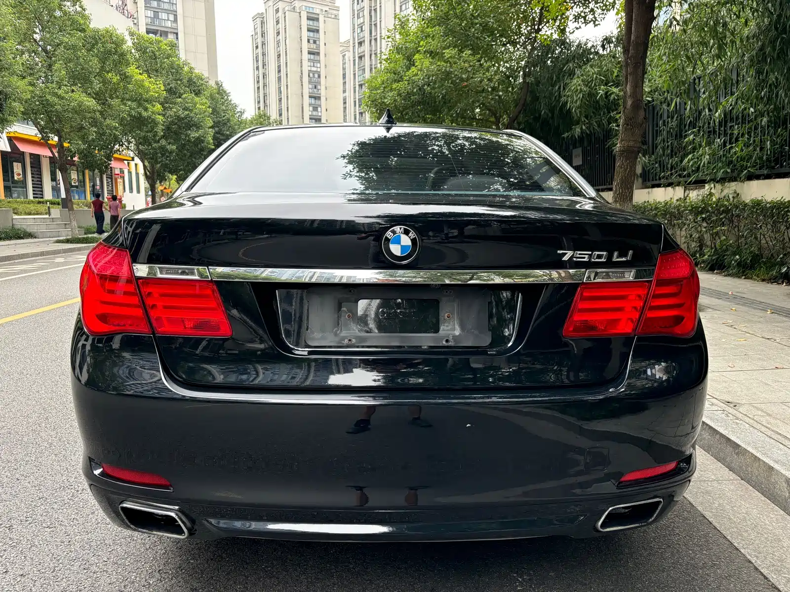 Photo 9 - BMW 7 Series
