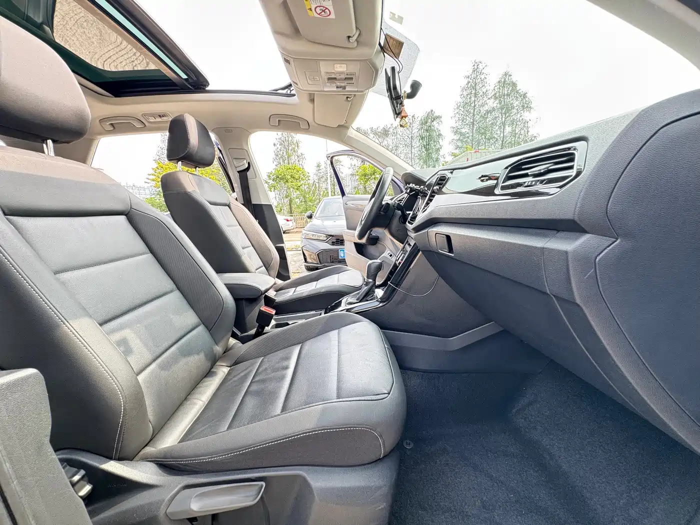 Volkswagen T-ROC 2022 280TSI DSG 2WD Comfort PLUS фото 18